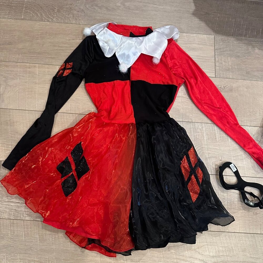 HARLEY QUINN HALLOWEEN COSTUME RED BLACK LARGE 12-14 GIRLS